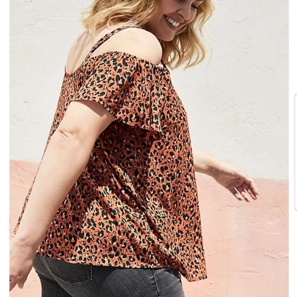 Torrid 3X NWT leopard cold shoulder top - Picture 2 of 10